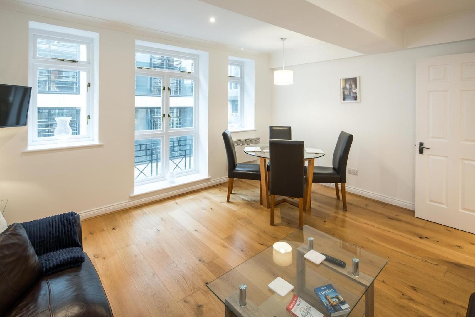 Apartment 1bd Modern Oasis: Near Attractions *