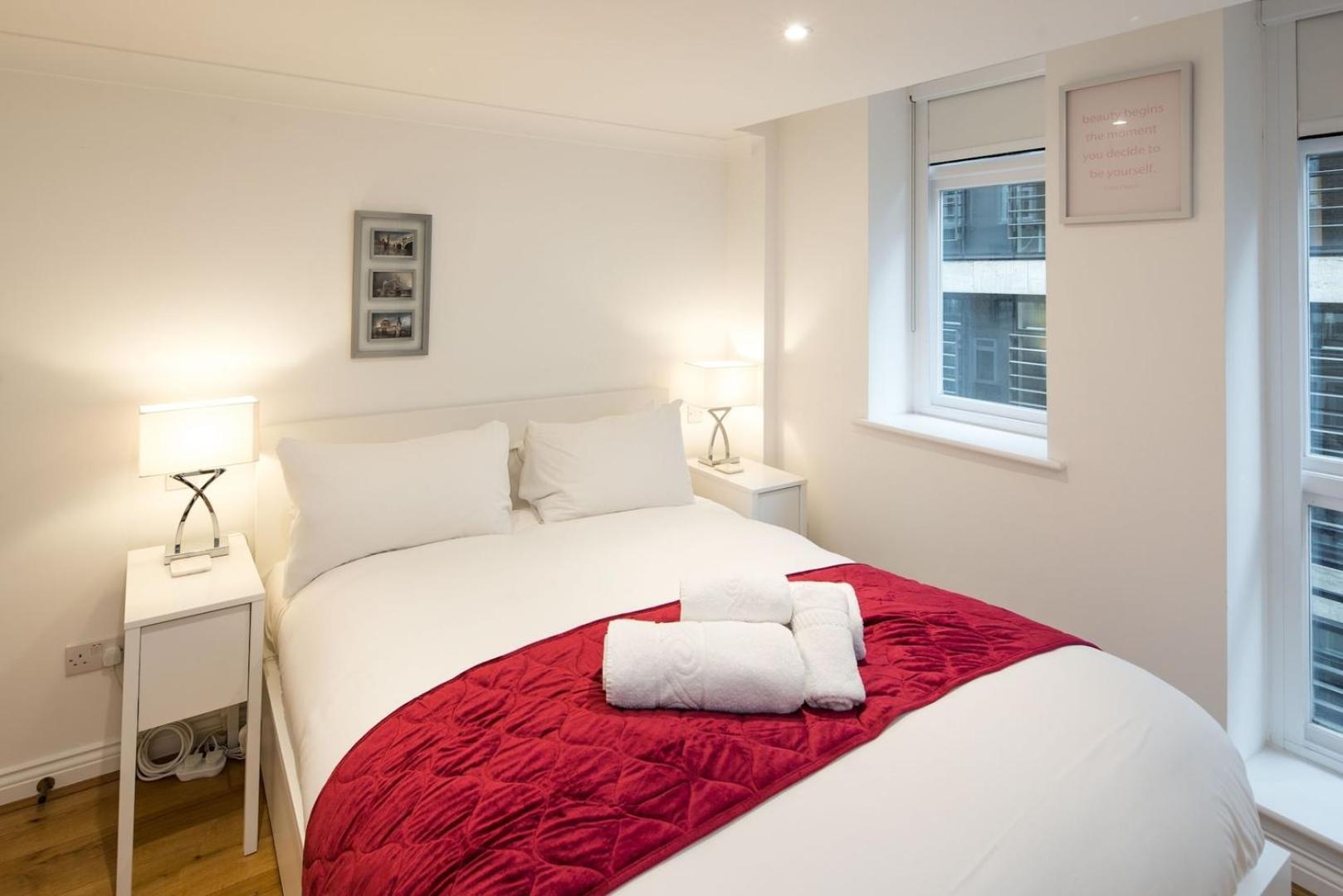 1bd Modern Oasis: Near Attractions *
